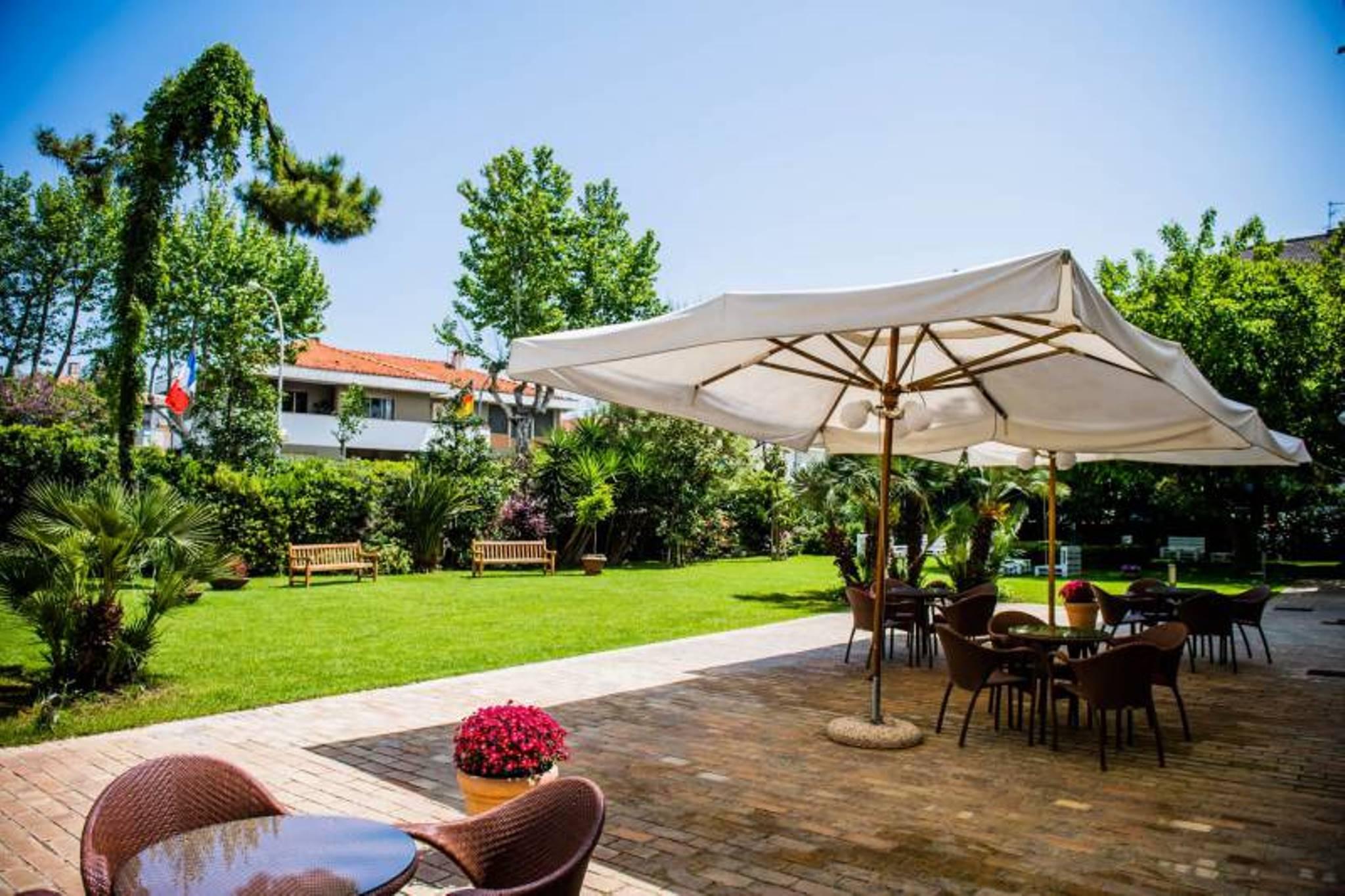 Phi Hotel Alcione Франкавілла-аль-Маре Екстер'єр фото
