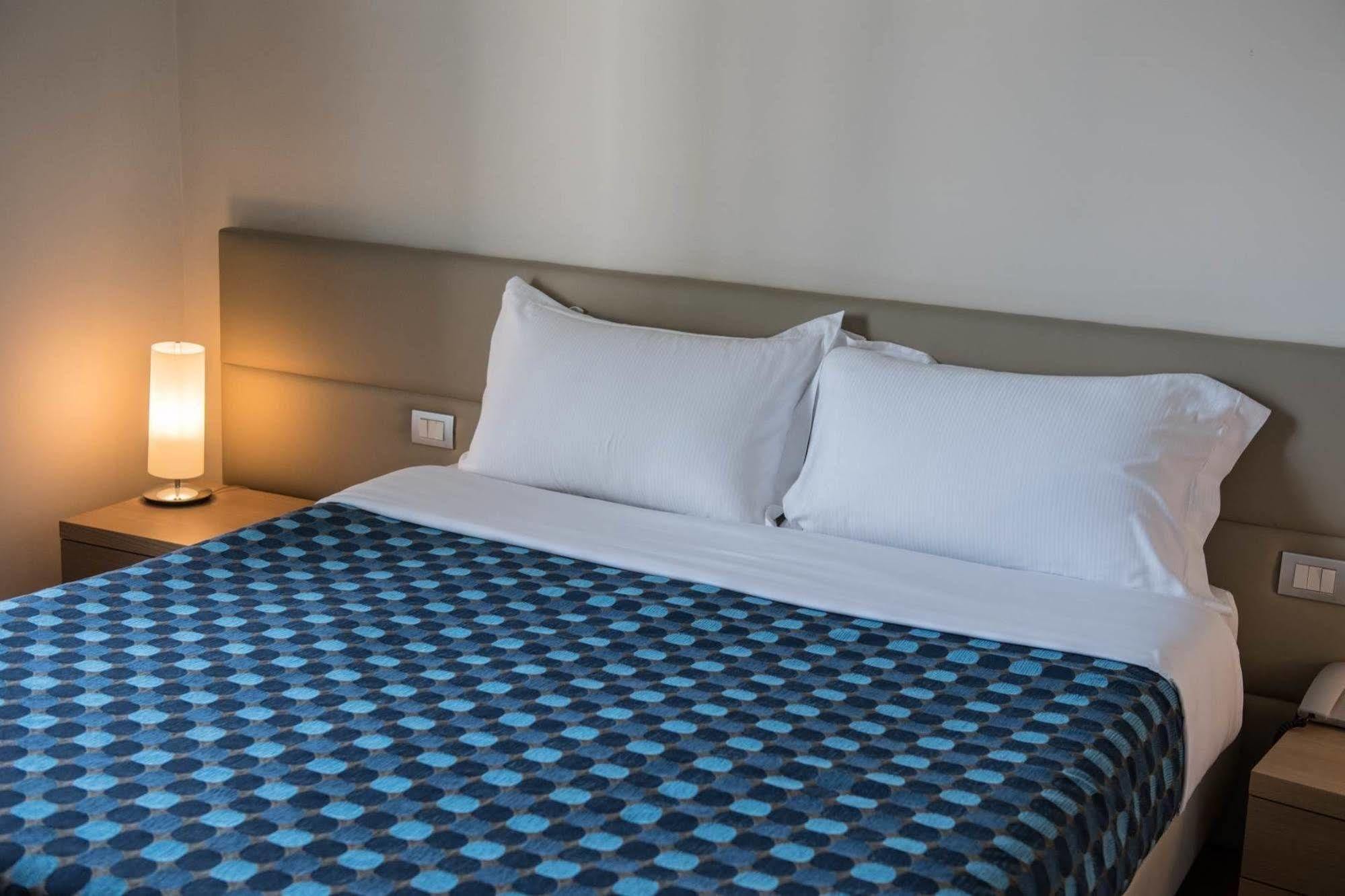 Phi Hotel Alcione Франкавілла-аль-Маре Екстер'єр фото
