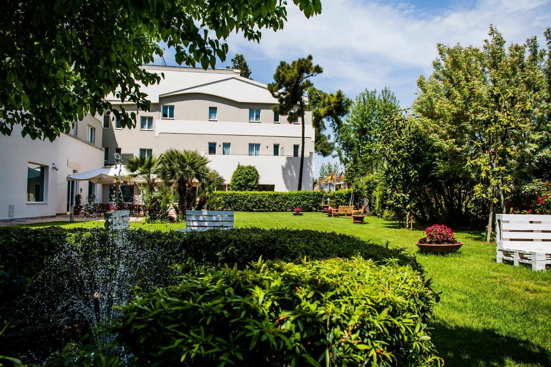 Phi Hotel Alcione Франкавілла-аль-Маре Екстер'єр фото